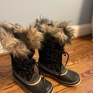 Sorel Black and Brown Fur-Lined Boots